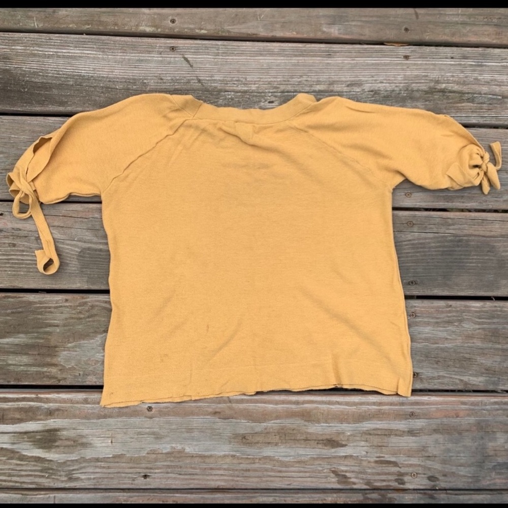 Ann Taylor Top - Picture 2 of 3